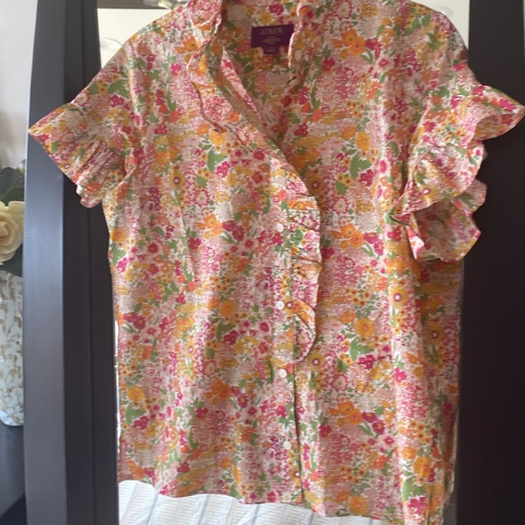 J.Crew Button Up ruffle Shirt in Liberty Margaret Annie Cottage Print. Size 2 - Picture 2 of 8